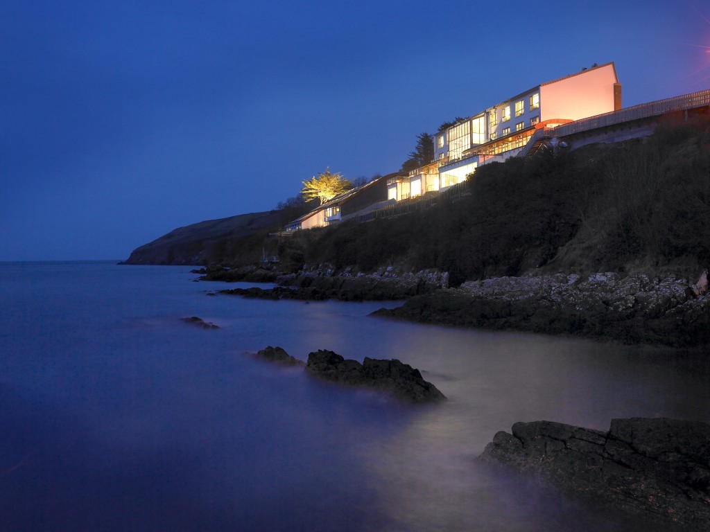 Cliff House hotel lighting