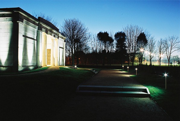 Lanscape Fittings - UCD - facade lighting design